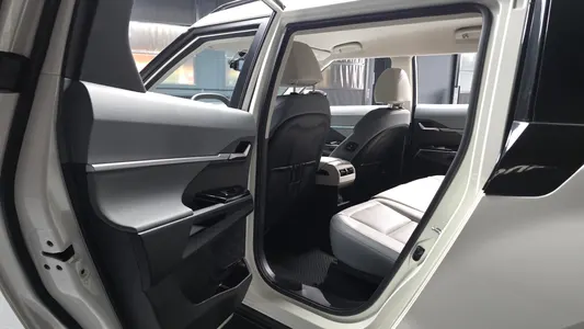 KG Mobility EV (O100) MX AWD 2025 32
