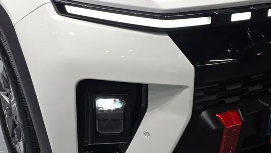 KG Mobility EV (O100) MX AWD 2025 28