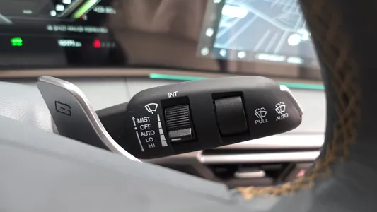 KG Mobility EV (O100) MX AWD 2025 33