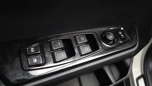 KG Mobility EV (O100) MX AWD 2025 35