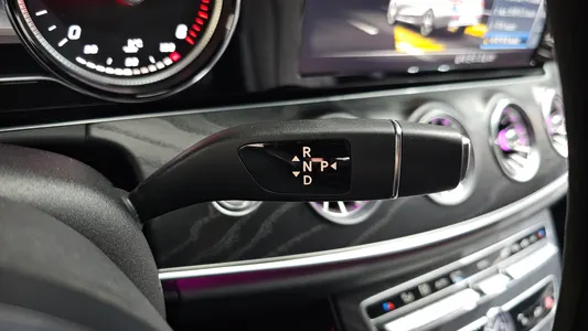 Mercedes-Benz E-Class W213 E220d 2019 8