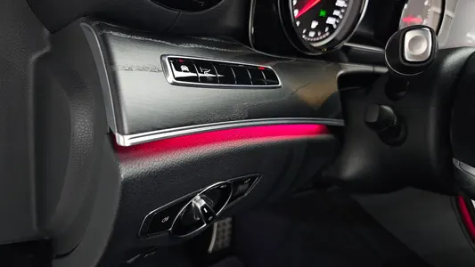 Mercedes-Benz E-Class W213 E220d 2019 27