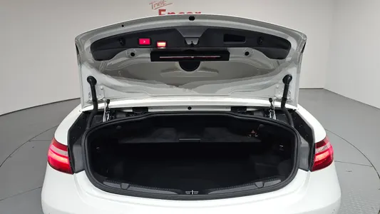 Mercedes-Benz E-Class W213 E220d 2019 30