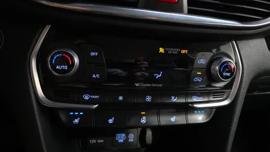 Hyundai TM 2.0 2WD 2019 16
