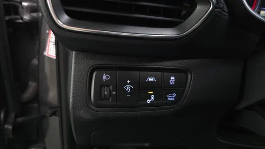 Hyundai TM 2.0 2WD 2019 17