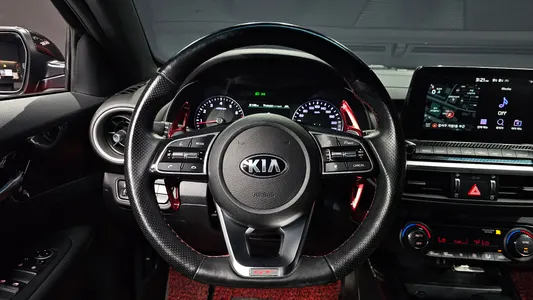 Kia K3 GT 2019 13