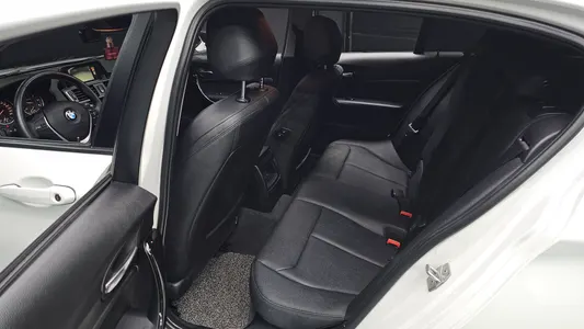 BMW 1 Series (F20) 118d 5 2017 11
