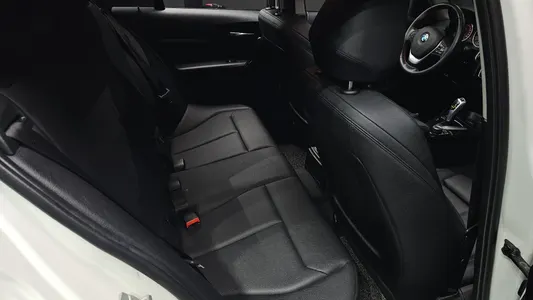 BMW 1 Series (F20) 118d 5 2017 12