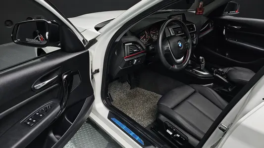BMW 1 Series (F20) 118d 5 2017 10