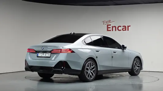 BMW 5 Series (G60) 520i M 2024