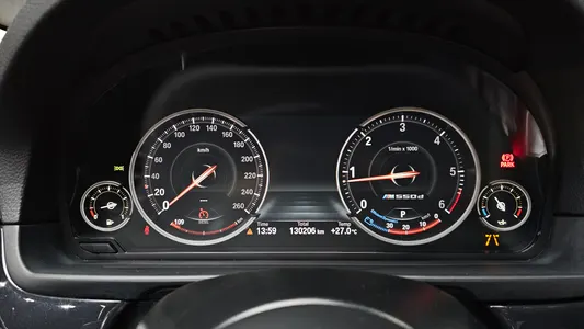 BMW 5 Series (F10) 520d M 2015 7