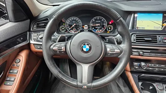 BMW 5 Series (F10) 520d M 2015 12