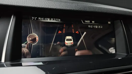 BMW 5 Series (F10) 520d M 2015 35
