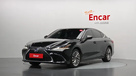 Lexus ES300h 7 2019
