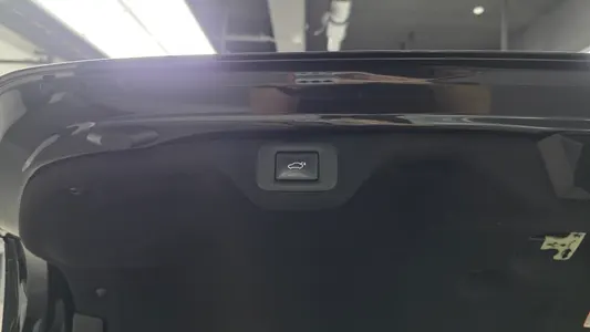 Lexus ES300h 7 2019 19