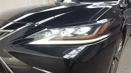 Lexus ES300h 7 2019 22