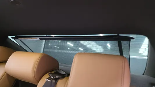Lexus ES300h 7 2019 32