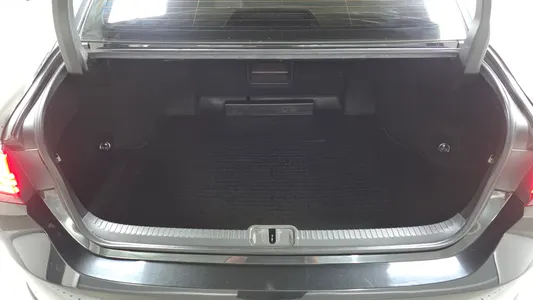 Lexus ES300h 7 2019 35