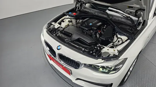 BMW 3 Series GT (F34) GT 320d xDrive 2020 6