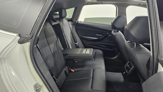 BMW 3 Series GT (F34) GT 320d xDrive 2020 12