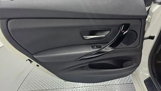 BMW 3 Series GT (F34) GT 320d xDrive 2020 25