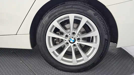 BMW 3 Series GT (F34) GT 320d xDrive 2020 21
