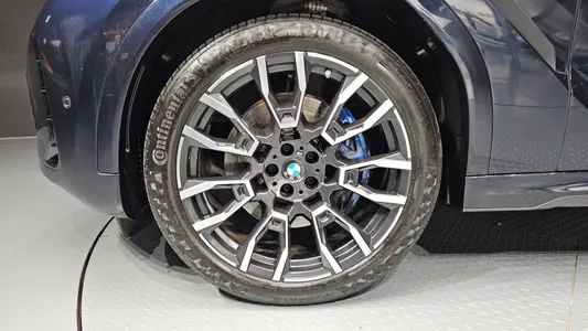 BMW X6 (G06) xDrive40i M 2025 5
