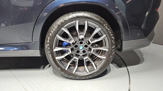 BMW X6 (G06) xDrive40i M 2025 21