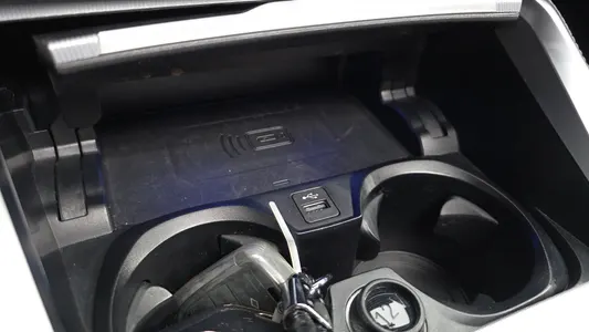 BMW 4 Series (G22) 420i M 2023 32