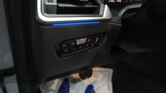 BMW 4 Series (G22) 420i M 2023 35