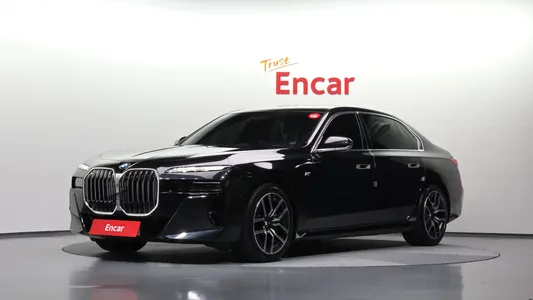 BMW 7 Series (G70) 740i sDrive M 2023