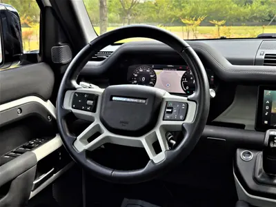 Land Rover (L663) 110 D240 SE 2020 9