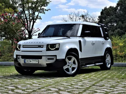 Land Rover (L663) 110 D240 SE 2020