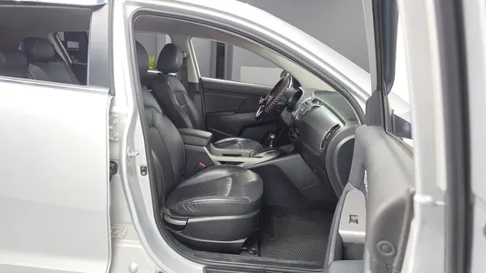 Kia R 2WD 2015 11