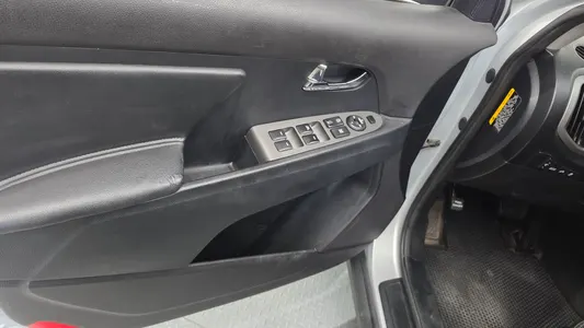 Kia R 2WD 2015 28