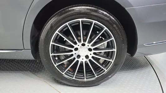 Mercedes-Benz E-Class W213 E300 4MATIC 2019 4