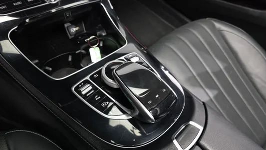 Mercedes-Benz E-Class W213 E300 4MATIC 2019 29