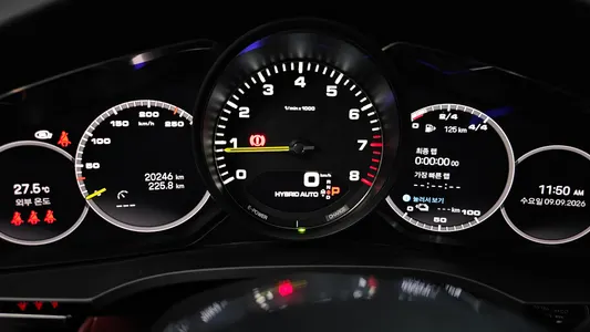 Porsche (PO536) 3.0 E- 2022 7