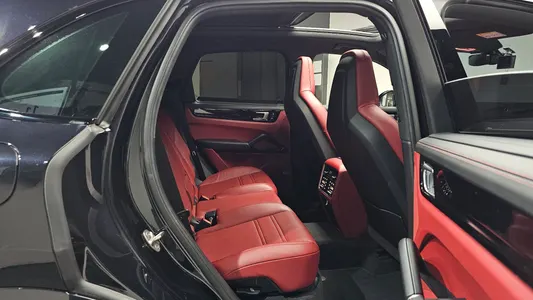 Porsche (PO536) 3.0 E- 2022 10