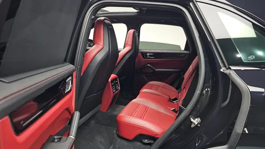 Porsche (PO536) 3.0 E- 2022 11