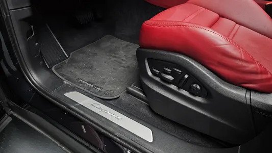 Porsche (PO536) 3.0 E- 2022 33
