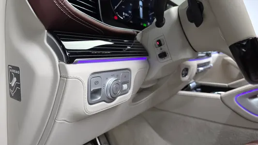 Mercedes-Benz GLS-Class X167 GLS600 4MATIC 2023 40