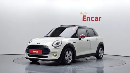 MINI D 5 Mid 2016