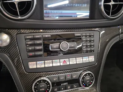 Mercedes-Benz SL-Class SL63 AMG 2016 14