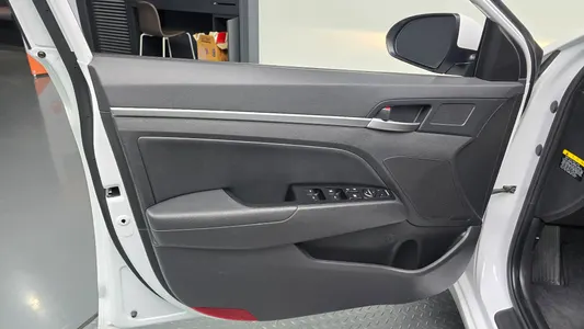Hyundai AD 1.6 2019 24