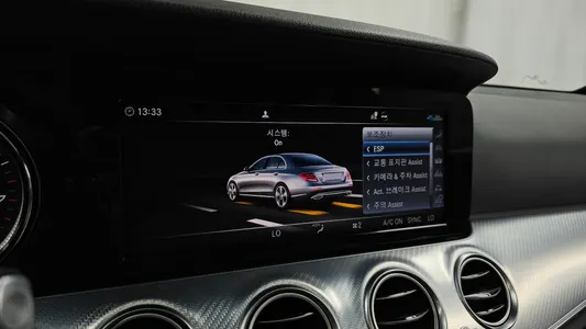 Mercedes-Benz E-Class W213 E250 2019 16