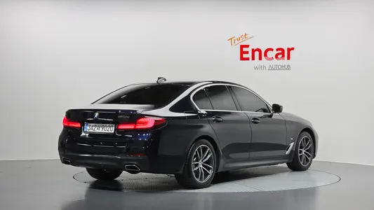 BMW 5 Series (G30) 523d M 2021