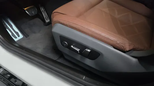 BMW 5 Series (G60) 530i xDrive M 2024 31