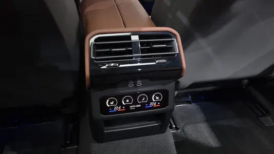 BMW 5 Series (G60) 530i xDrive M 2024 36