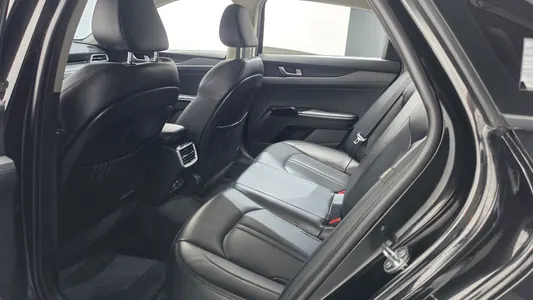 Kia K5 3 2.0 2022 11